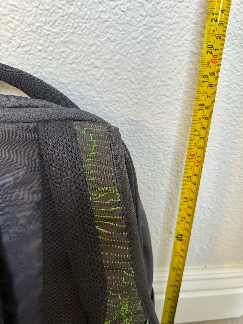 High Sierra backpack - Picture 5 of 6